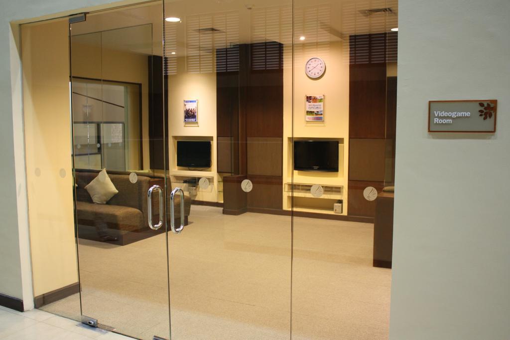 Apartment Unit 507 Pico De Loro
