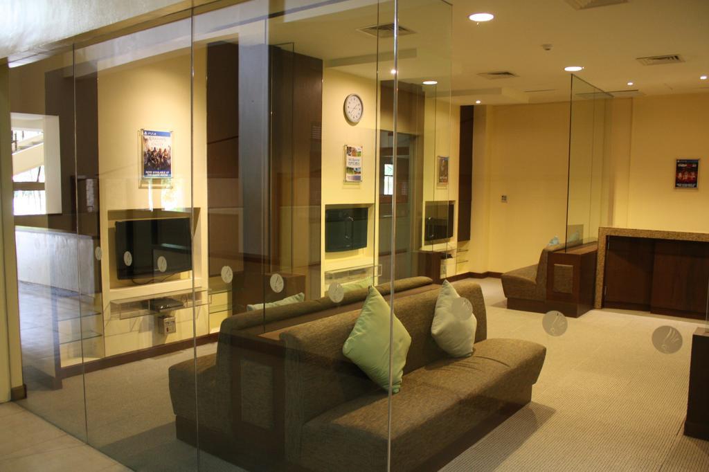 Unit 507 Pico De Loro